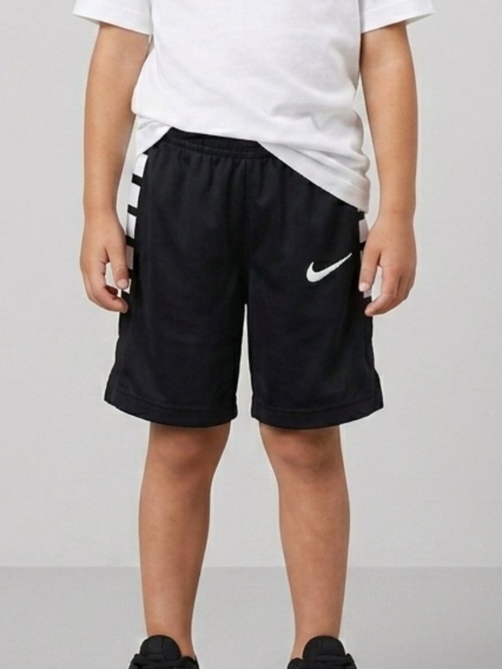 Nike Dri-FIT Boys Athletic Shorts 5/6Y Black White Stripe - Picture 5 of 5